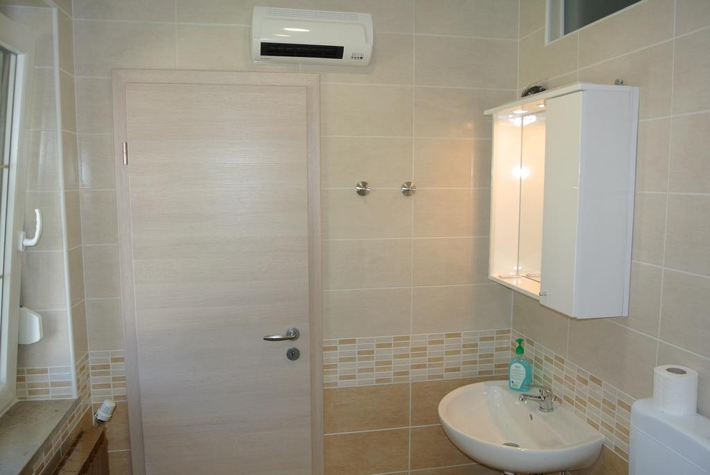 Apartmaji Nika 이졸라 외부 사진