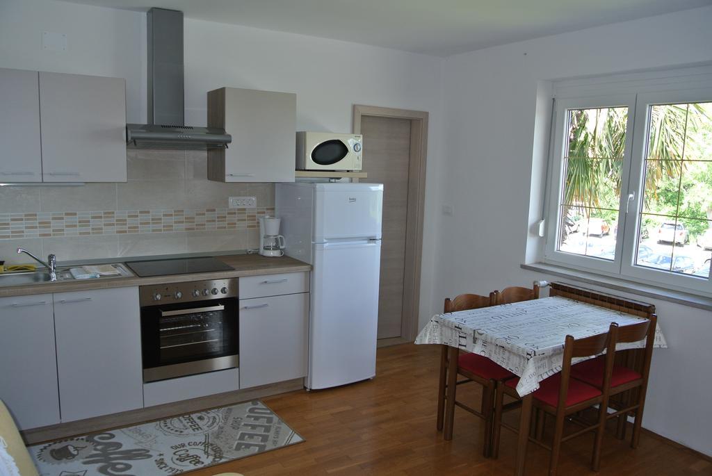 Apartmaji Nika 이졸라 외부 사진